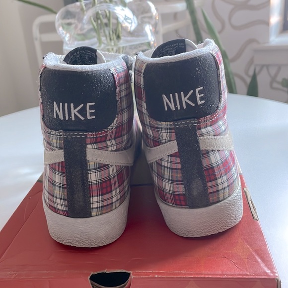 2004 WMNS Nike Blazer - Picture 5 of 10